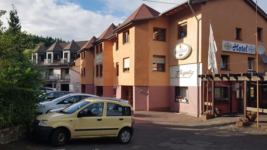 Hotel Zur Engelsburg Hausen-Wied Exterior foto